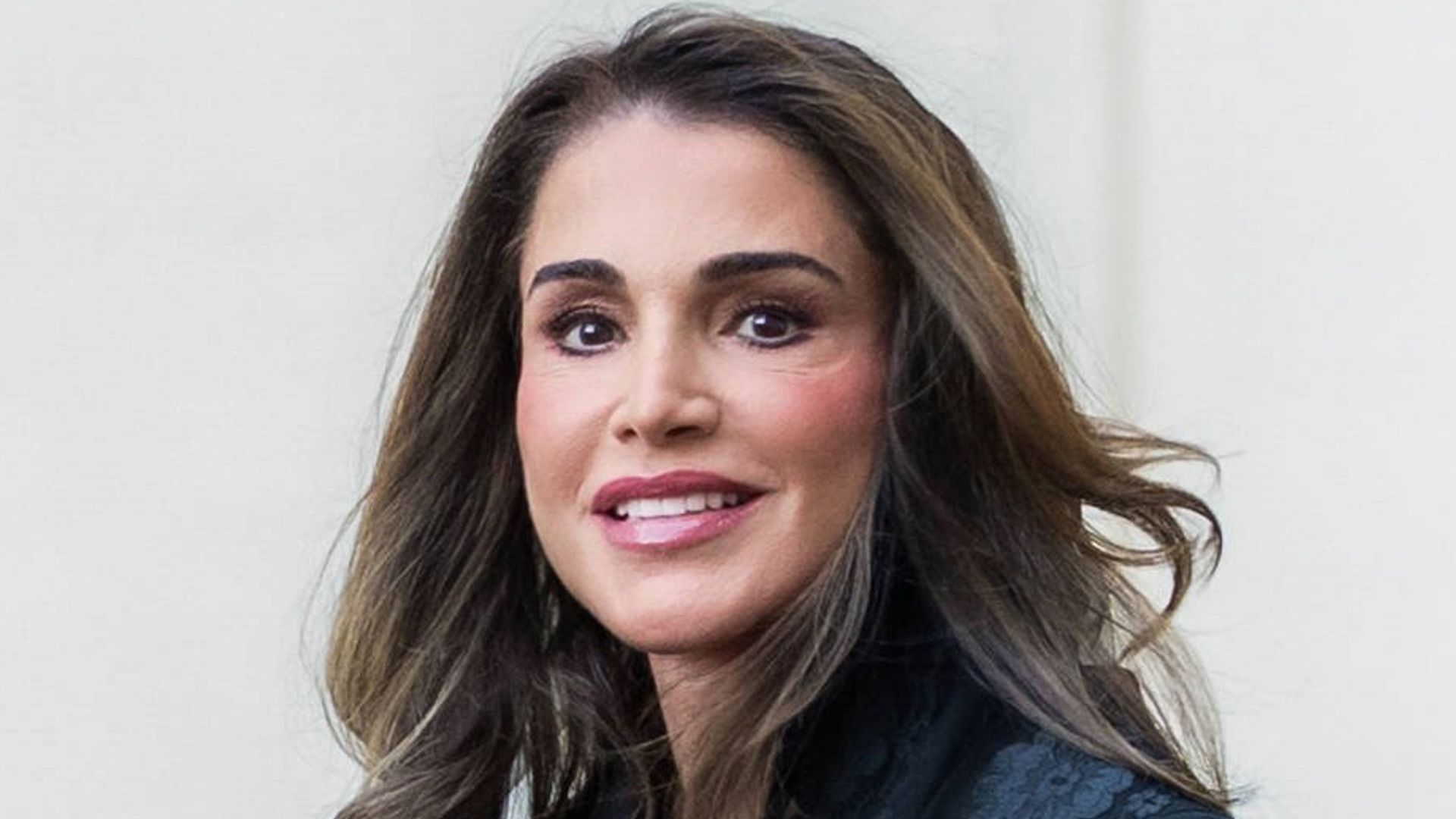 Queen Rania puts ‘clever’ spin on 2016’s viral sock boot – with 4-inch heels