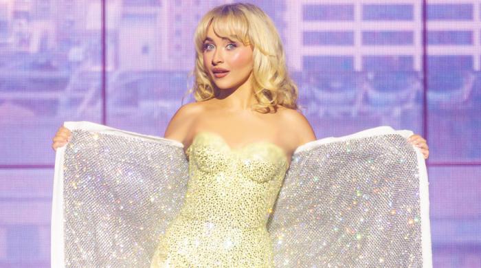 Sabrina Carpenter debuts new bodysuit during last concert in NYC