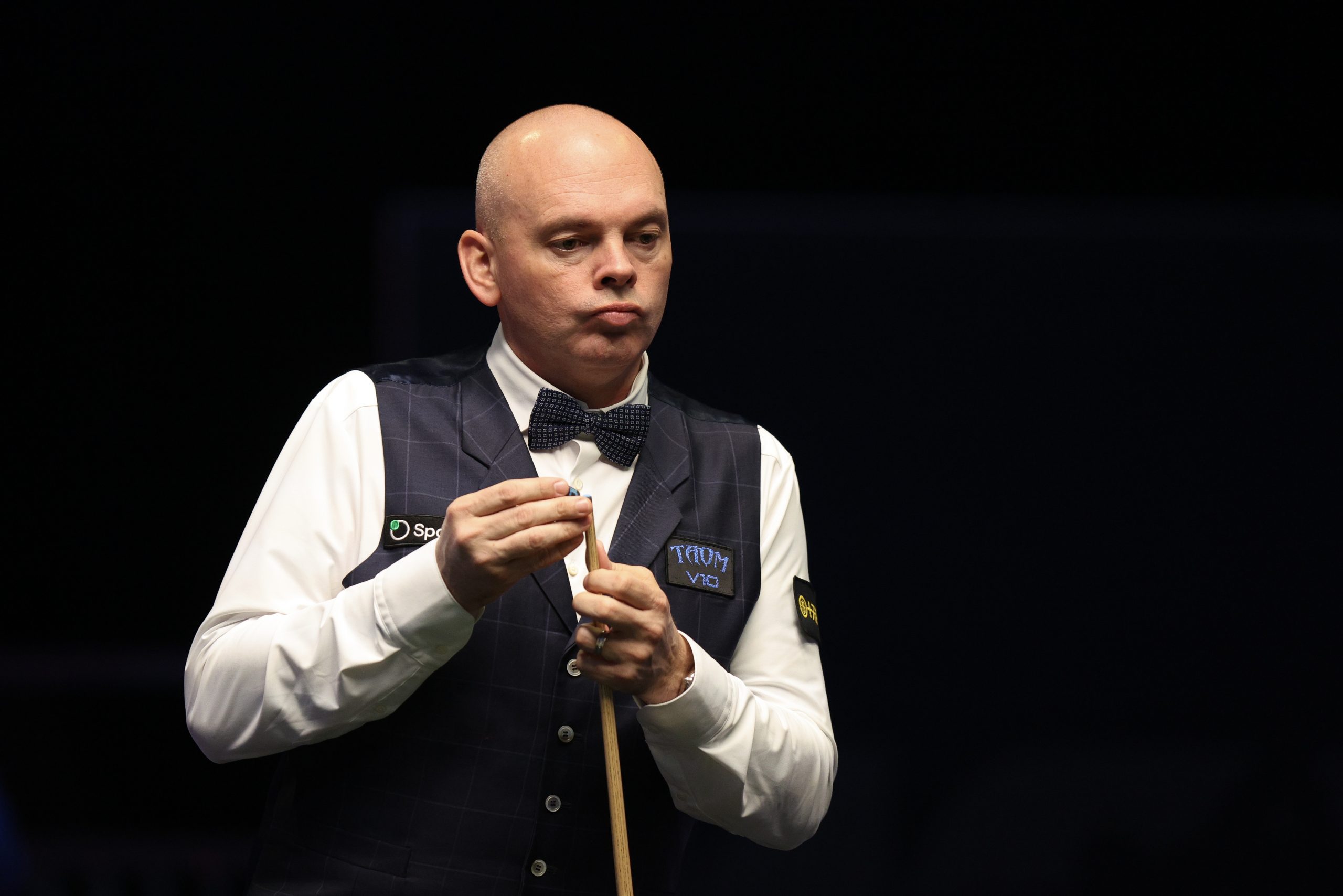 Snooker star Stuart Bingham forced to buy new wardrobe after losing three and a half stone in huge body transformation