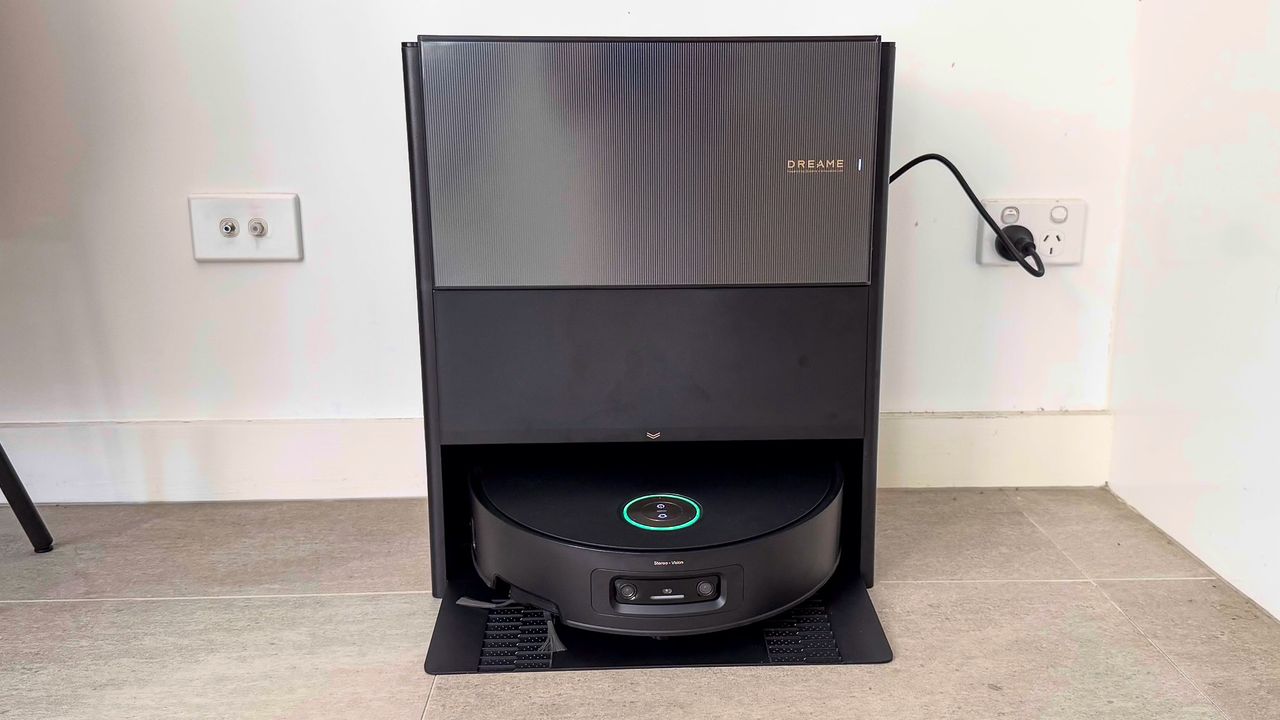 I was stunned by the Dreame Aqua10 Ultra robovac’s excellent cleaning performance – but it’s slightly undermined by minor inefficiencies