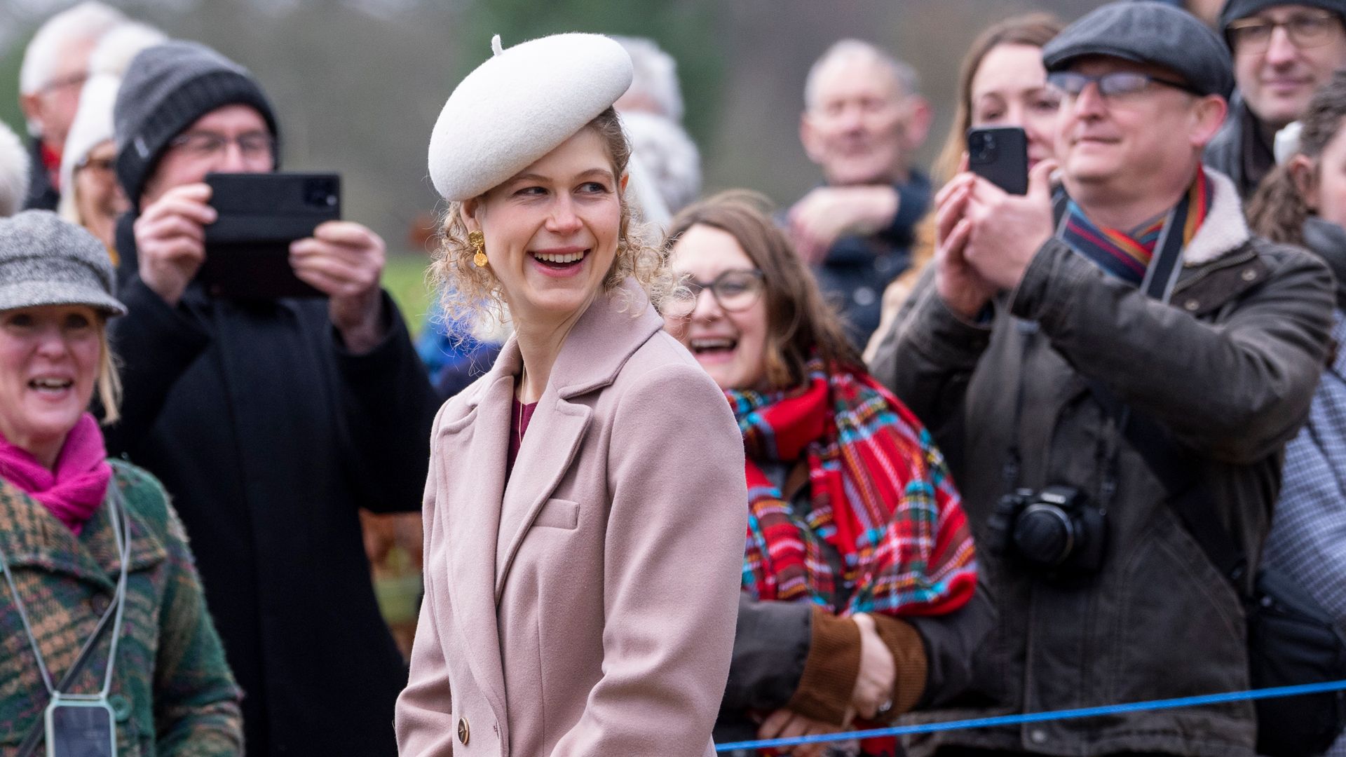 Lady Louise Windsor dons ‘unique’ sugarplum pink for royal family’s festive lunch