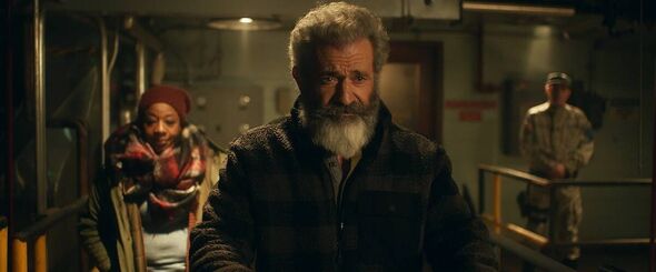 ‘One of the greatest holiday movies of all time’ with ‘outstanding’ Mel Gibson