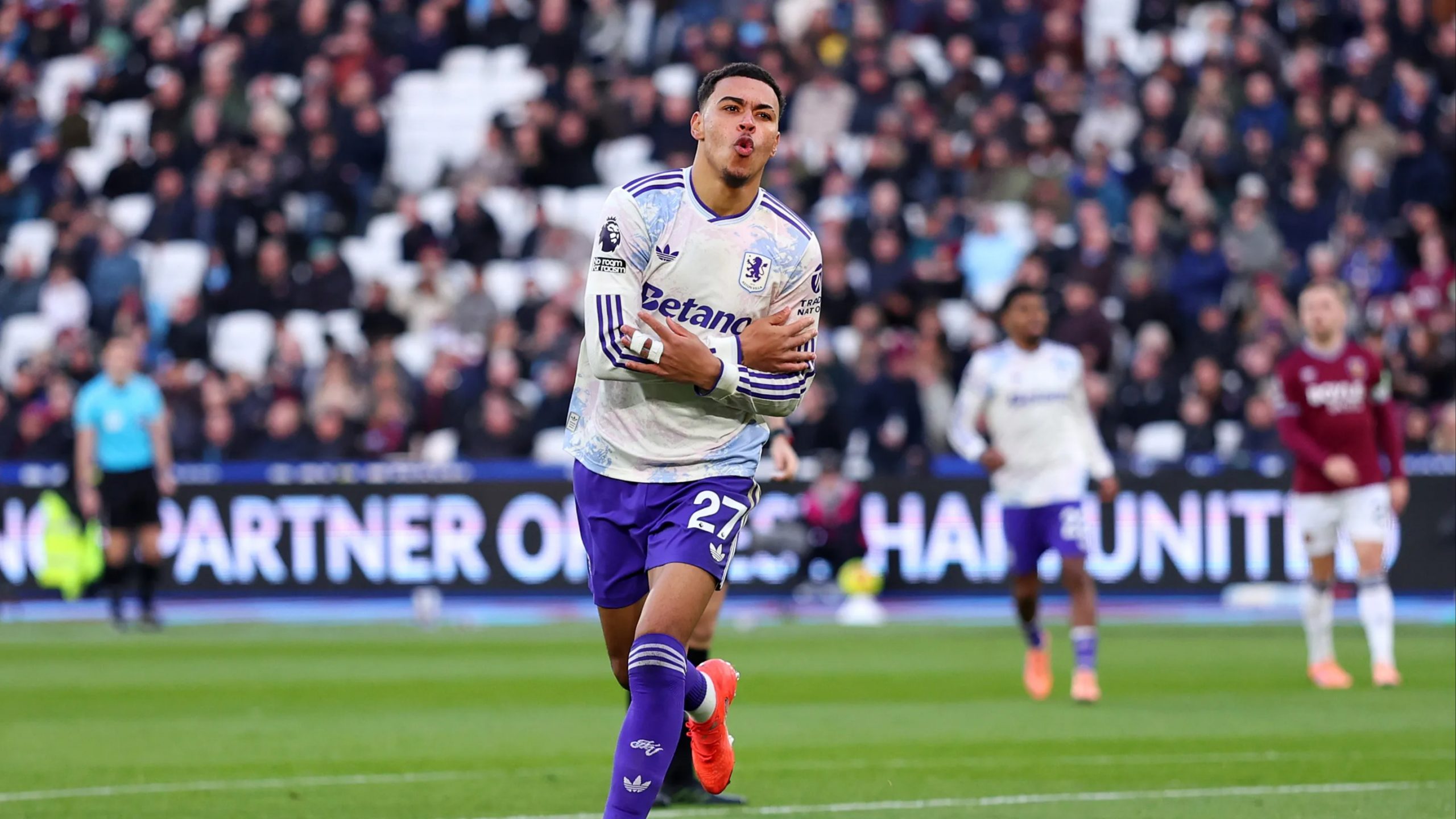 West Ham 2 Aston Villa 3: Morgan Rogers continues Villans’ title charge as Hammers fall short on emotional day