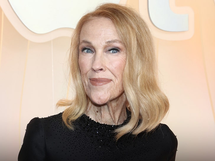 Catherine O’Hara Rushed to Hospital Hours Before Death