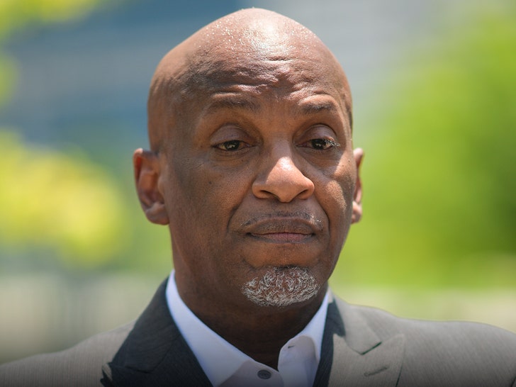 Grammy Award-Winning Gospel Singer Donnie McClurkin Accused of Sexual Abuse