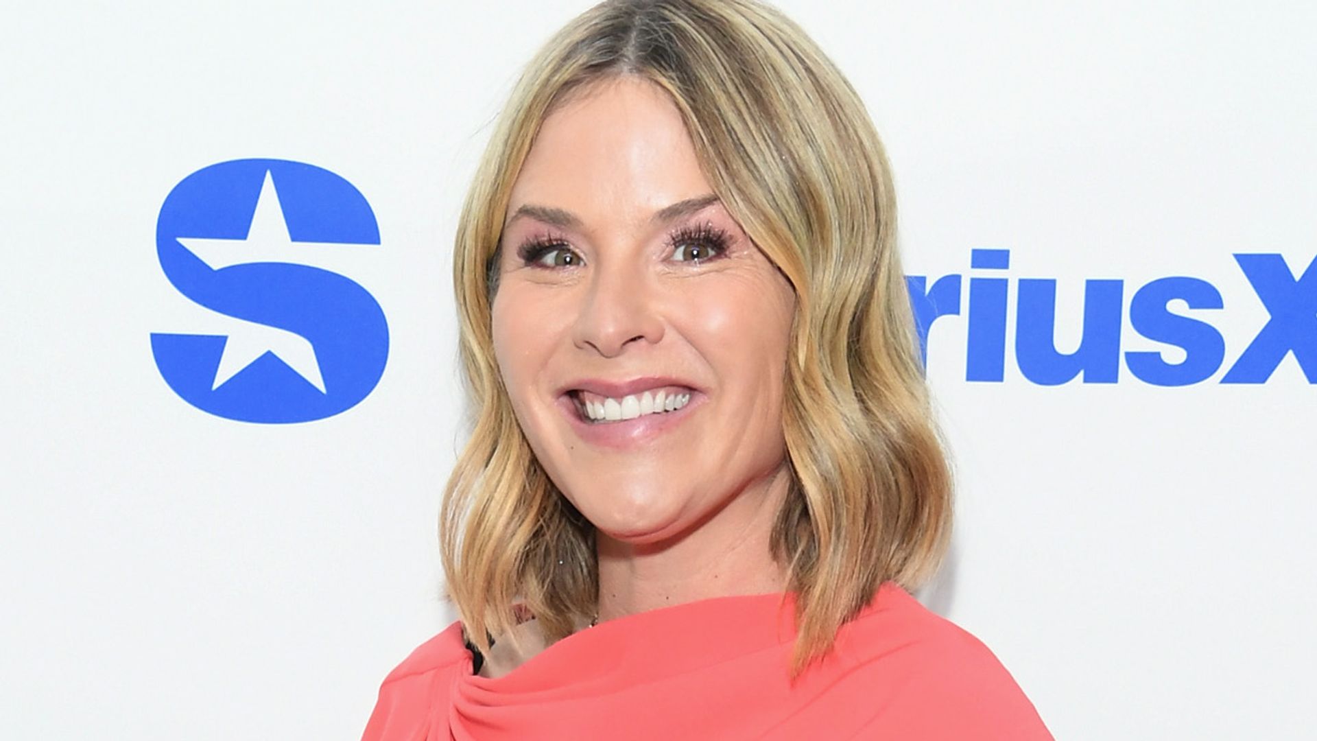 Jenna Bush Hager looks phenomenal in figure-hugging dress with thigh-high slit