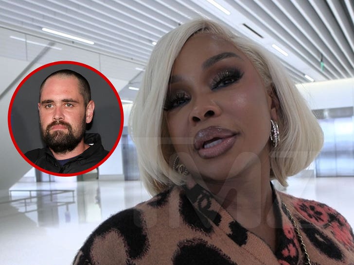 ‘RHOA’ Star Phaedra Parks Puts Lawyer Hat On To Weigh In On Nick Reiner Trial