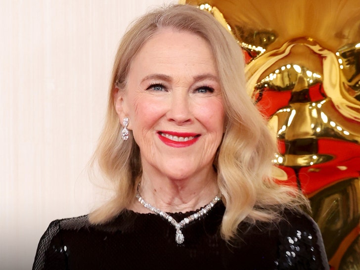 Who Was Catherine O’Hara? What To Know About The ‘Schitt’s Creek’ Actress
