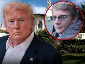 Armed Man Shot Dead at Mar-a-Lago Was Fixated on Epstein Files, Text Shows