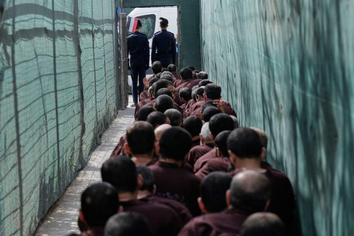 Canadians accused of joining ISIS moved out of Syria to prisons in Iraq