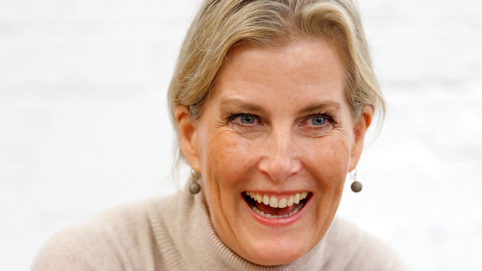 Duchess Sophie is queen of the slopes in figure-hugging ski wear