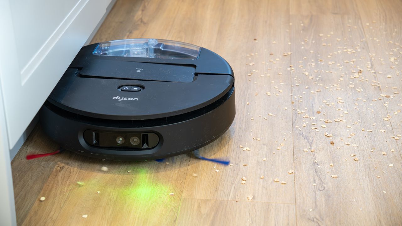 Dyson’s new robot vacuum isn’t a disaster… but it’s hardly a roaring success, either