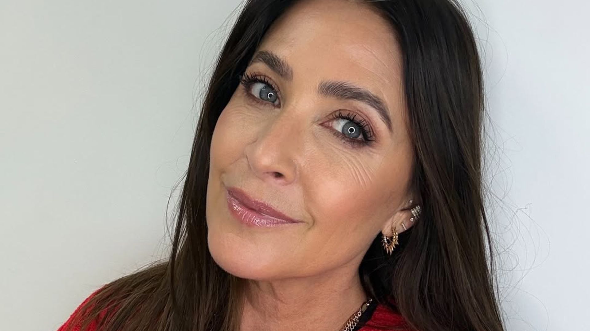 Forget neutrals, Lisa Snowdon’s red hot cardigan is perfect for early spring