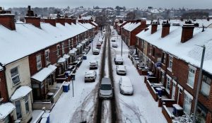 Met Office urges households to get 7 items on Friday