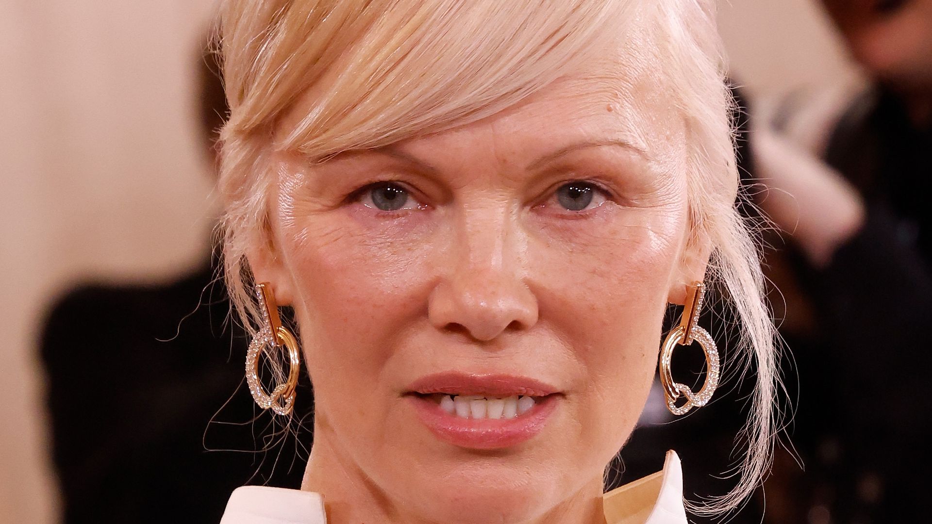 Pamela Anderson’s Baywatch to Brontë transformation – with zero makeup