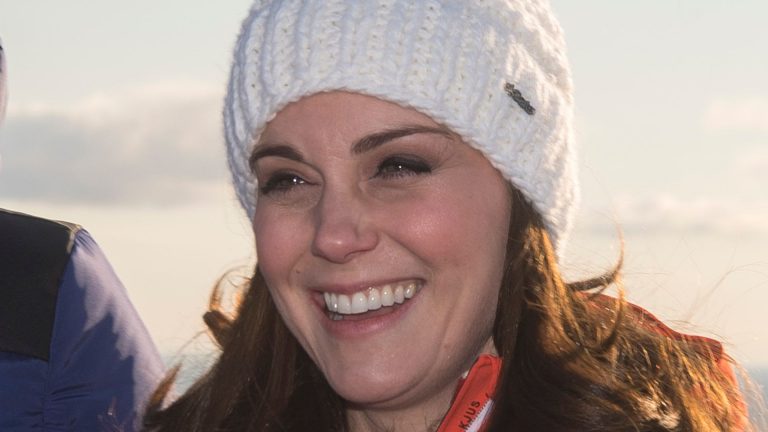 Princess Kate was the ultimate ski bunny in figure-hugging snow suit