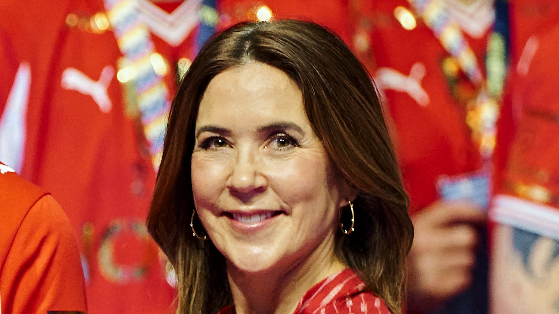 Queen Mary undergoes preppy transformation in £200 Gucci reading glasses