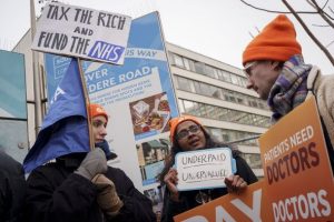 Union bosses furious as NHS workers get above inflation payrise – ‘real pay cut’