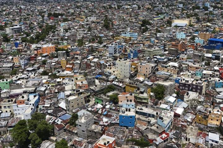 Canadians involved in tourist bus crash in Dominican Republic, embassy says
