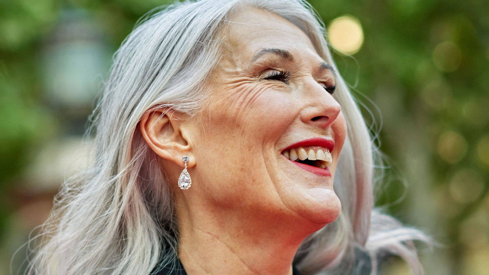 Dating after divorce in your 60s: What to wear on a first date