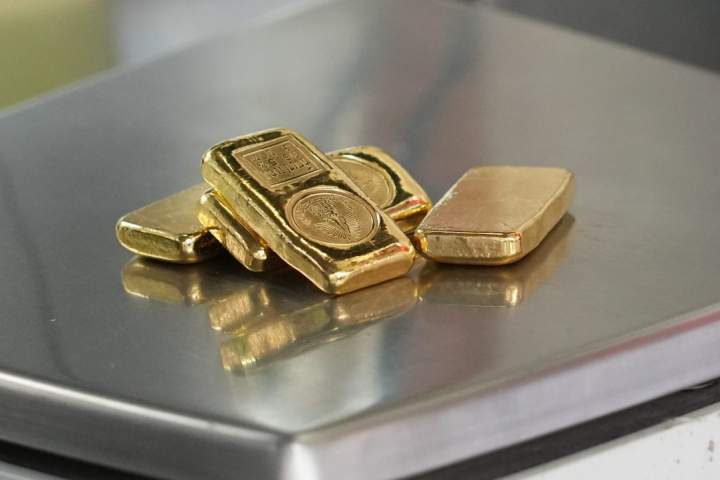 Gold often soars during crises. Not this time — so what’s going on?