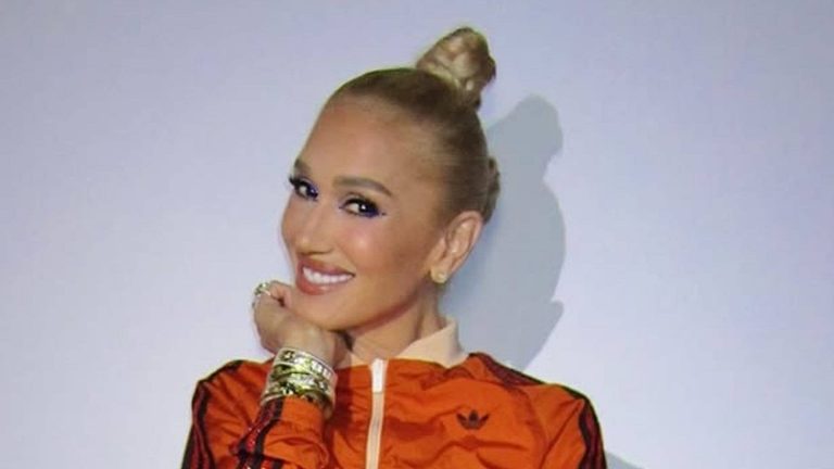 Gwen Stefani’s toned abs get fans talking as she poses in fishnets and tiny shorts to tease No Doubt reunion