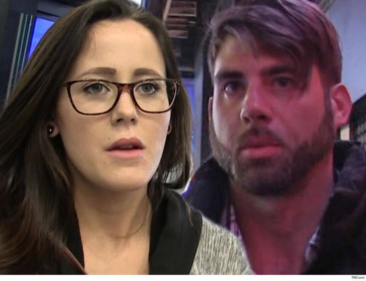 Jenelle Evans Spotted Dining With Ex David Eason and Kids in Vegas