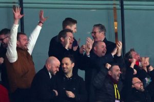 Keir Starmer finally has something to celebrate as he’s spotted going wild at Arsenal game