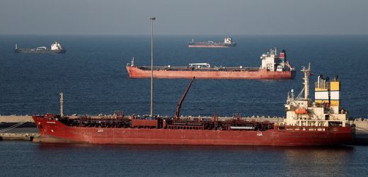 U.S. Military Expert on Oil Tanker Convoys in the Strait of Hormuz: “Iran Must Only Succeed Once to Trigger a Catastrophe”