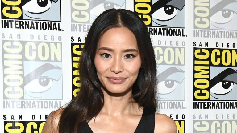Jamie Chung wows in bikini in beachside photo with husband Bryan Greenberg
