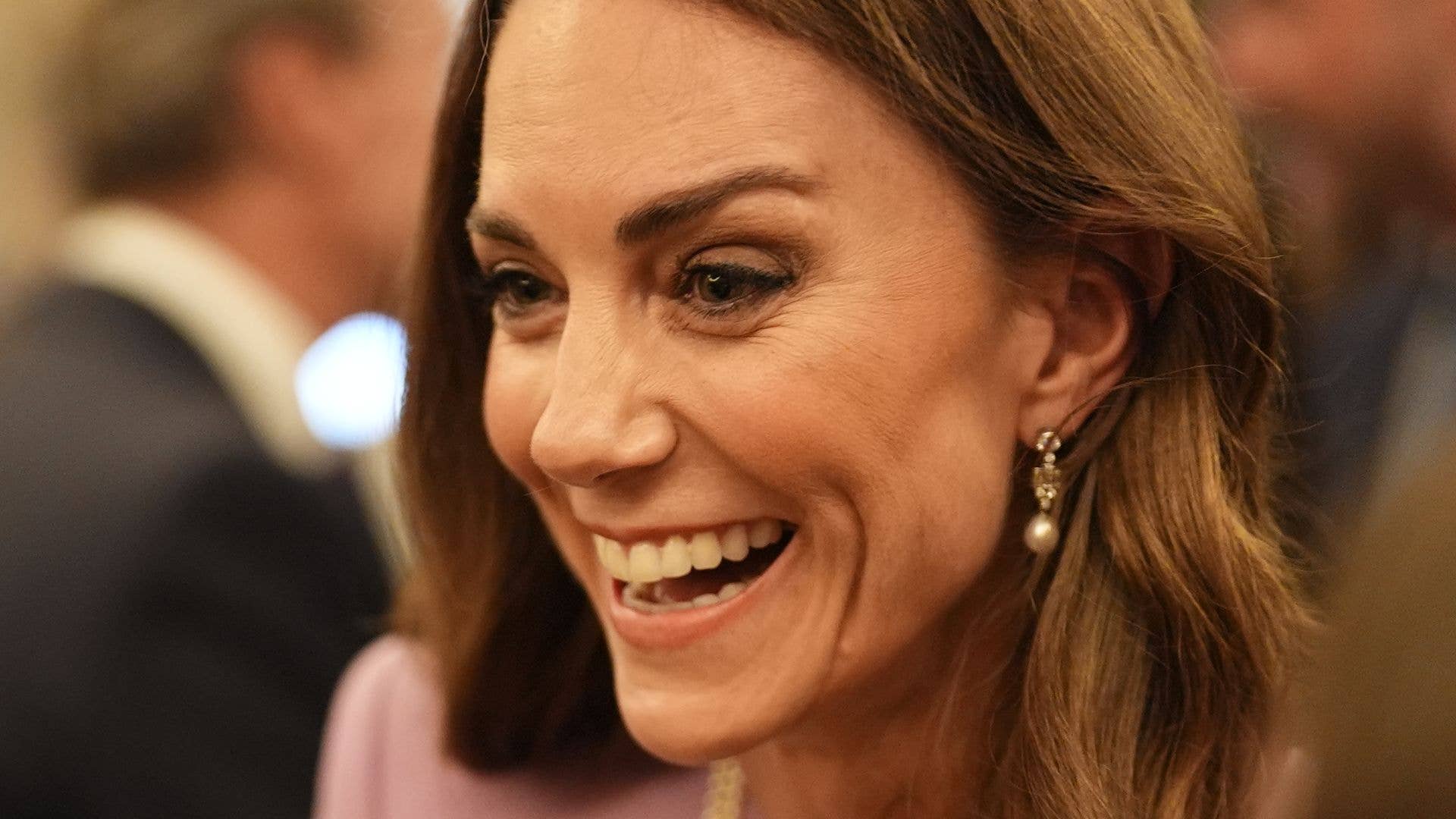 Kate Middleton completely transforms 9-year-old dress with flirtiest hemline