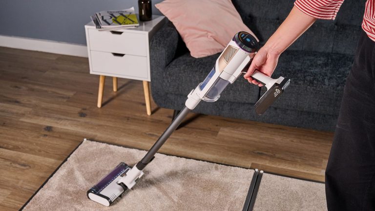 Looking for a lightweight vacuum? I’m a professional reviewer and these are the models I swear by for effective cleaning with minimal strain