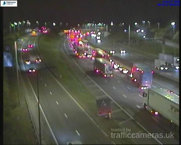 M1 traffic chaos near Luton Airport as drivers face 45-minute delays
