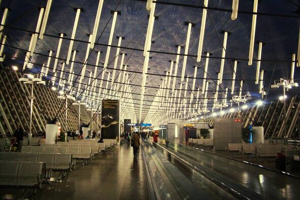 Major airlines cancel 23 flights and delay 483 more – passengers stranded in Asia