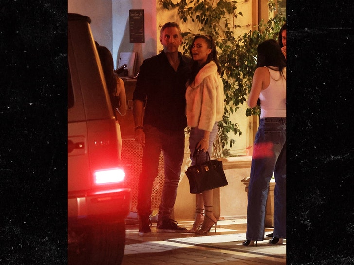 Mauricio Umansky Spotted with ‘Love Island’ Star Amid Family Drama