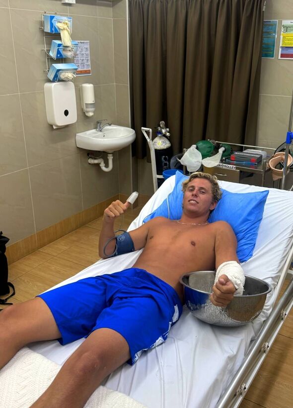 Tourist survives box jellyfish sting from ‘world’s most venomous animal’