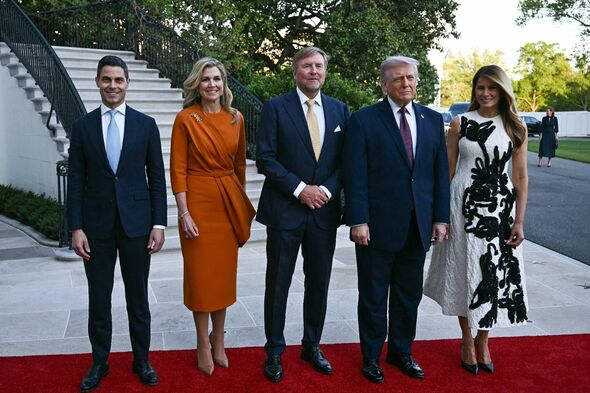 Trump’s true height speculation sparked by pic showing him dwarfed by royalty
