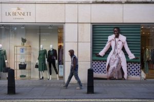 UK fashion brand closes all shops after plunging into administration – founded in 1990