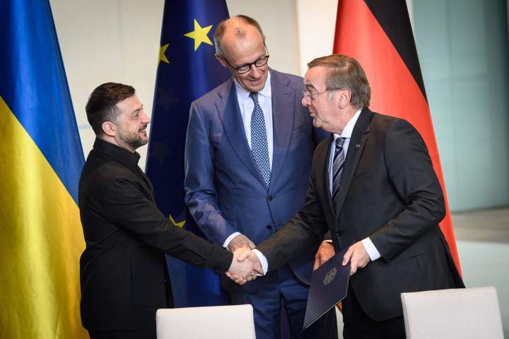 Ukraine gets US6B loan package from EU after Hungary changes vote