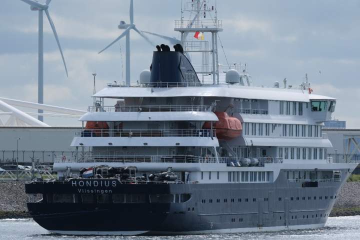 Hantavirus-hit cruise operator says ship was not source of outbreak