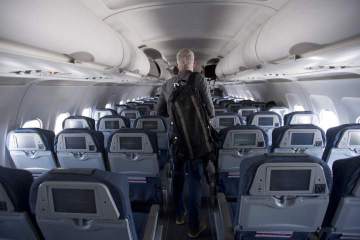 Should Canada consider travel bans like U.S. is doing amid Ebola outbreak?