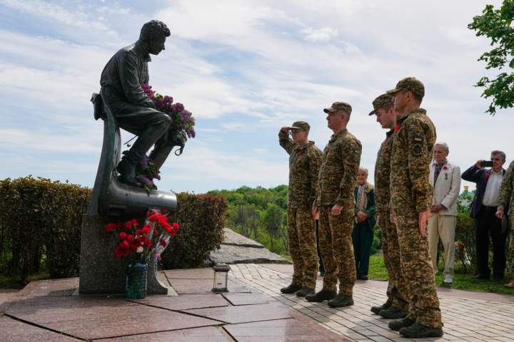 Trump says Ukraine, Russia agree to 3-day ceasefire for Victory Day weekend