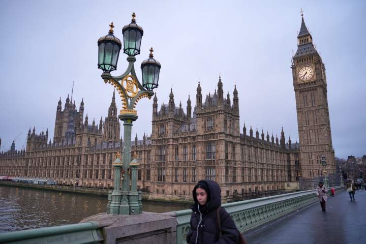 U.K. raises terrorism threat level after stabbing of 2 Jewish men