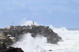 Volunteer rescuers among 3 dead after yacht capsizes off Australian coast