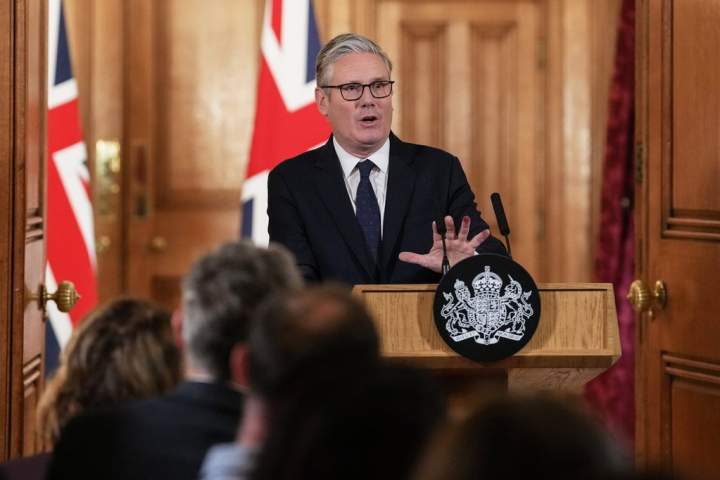 2 men sentenced to prison for arson at property of UK’s Keir Starmer