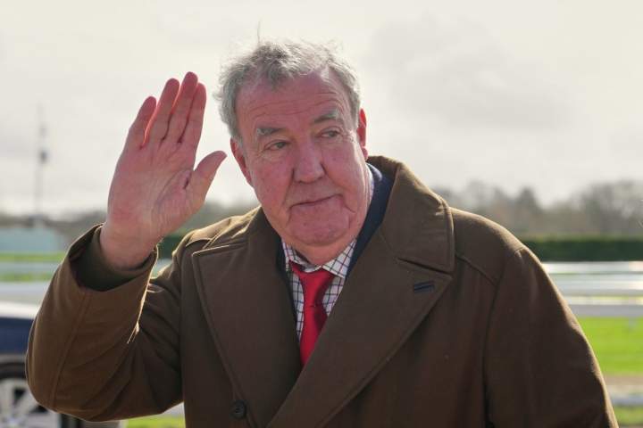 British presenter Jeremy Clarkson reveals cancer diagnosis on his TV show