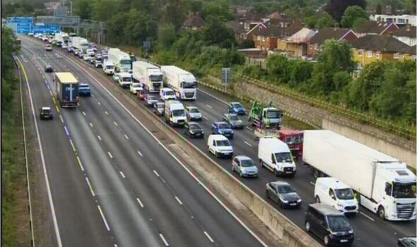 M20 traffic LIVE: UK motorway closure chaos in Kent – ‘Expect delays’