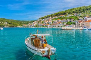 Shock as European country loved by Brits plunges 7 places in EU water quality rankings