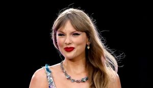 Taylor Swift breaks down in tears during 21-minute Songwriters Hall of Fame speech