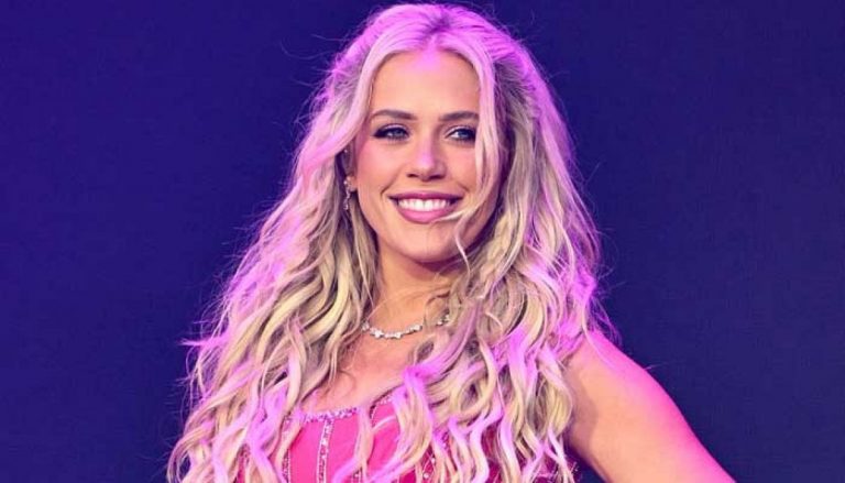 Megan Moroney apologizes to fans after ending Denver show early